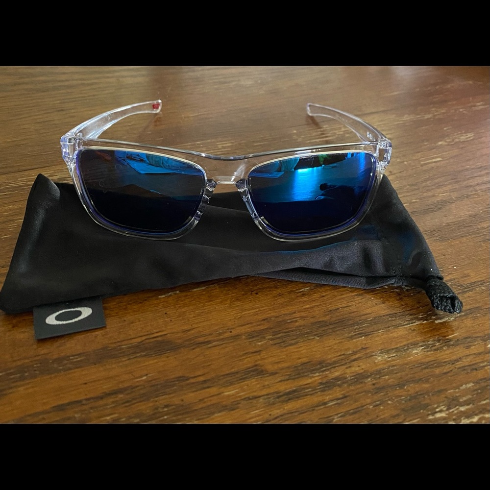 Oakleys clear with blue lens